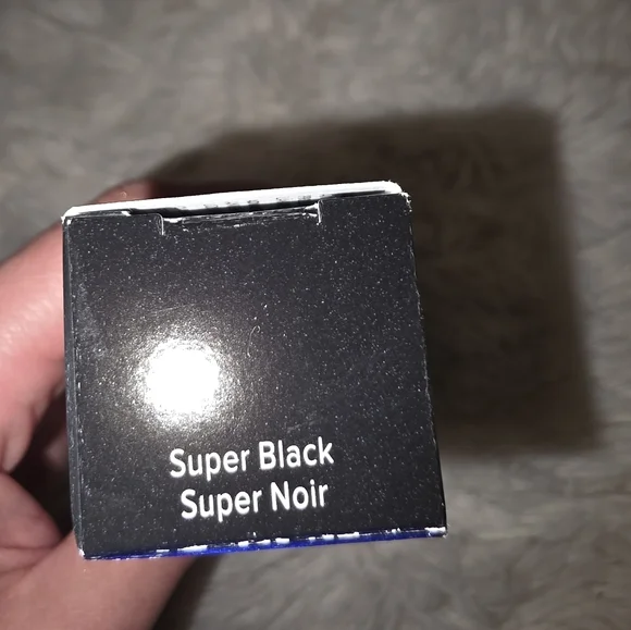New IT Cosmetics Superhero Volumizing Waterproof Mascara in Super Black - Picture 7 of 9